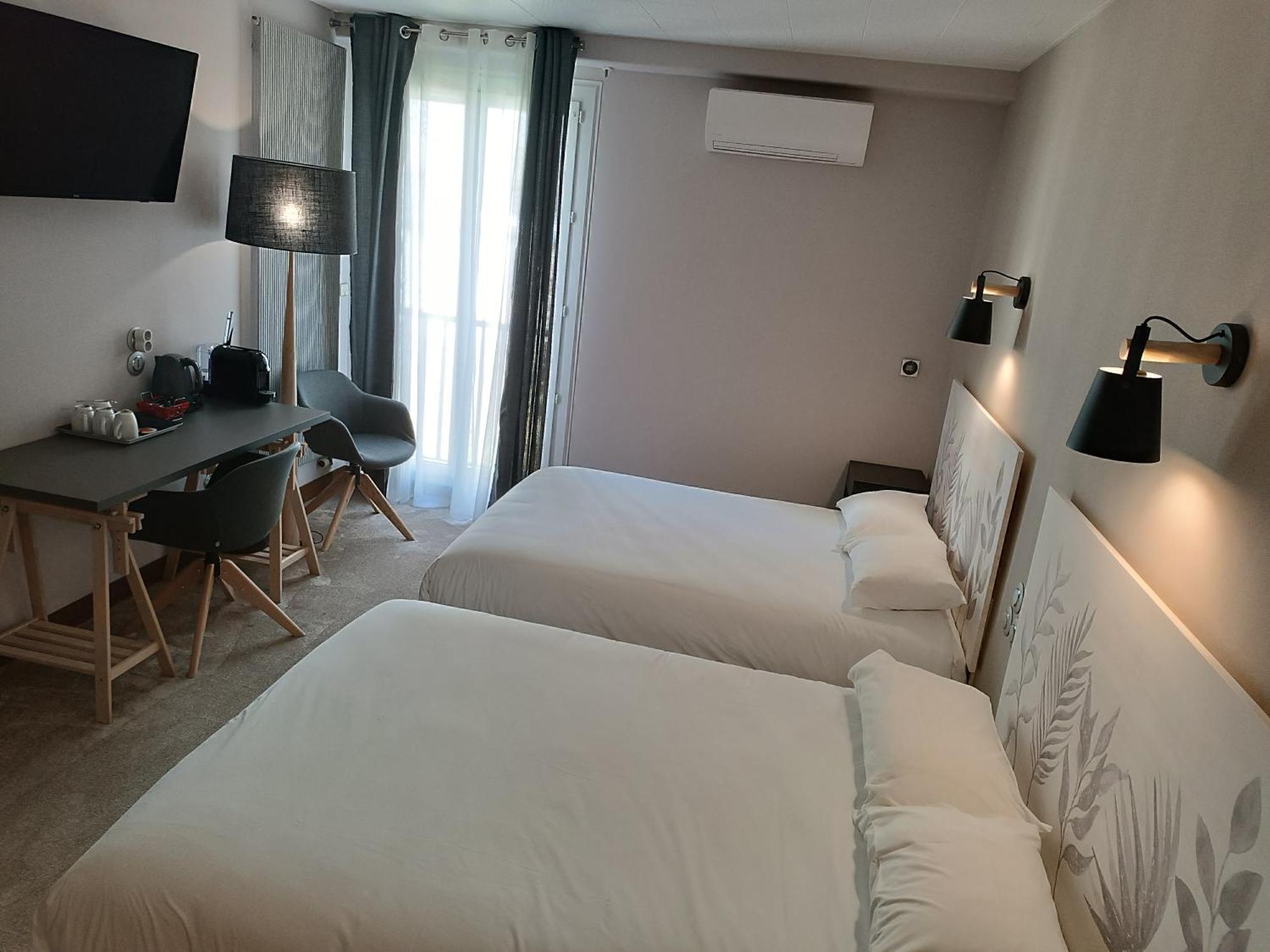 Contact Hotel Limoges - Hotel Des Deux Moulins Екстериор снимка