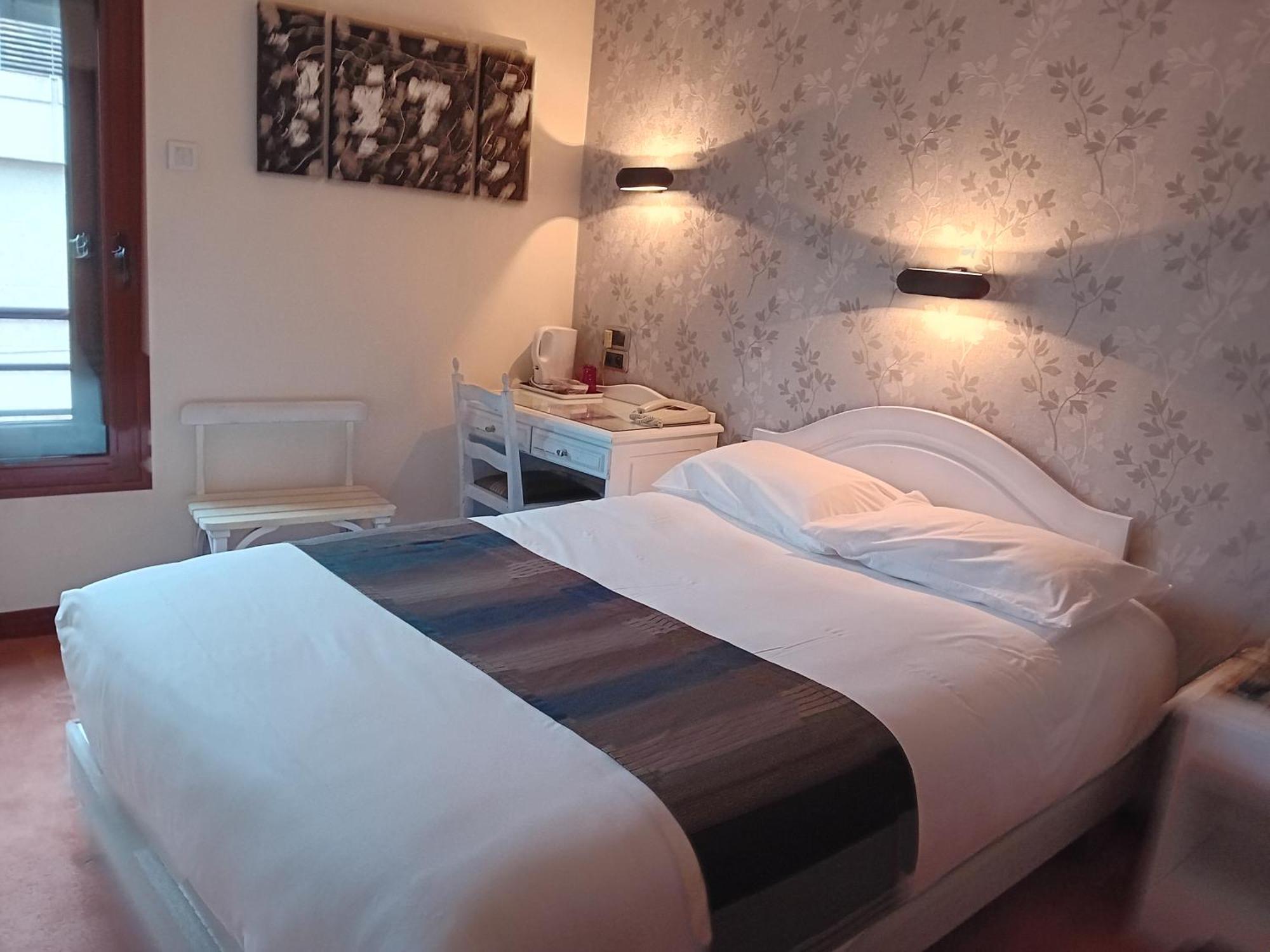 Contact Hotel Limoges - Hotel Des Deux Moulins Екстериор снимка